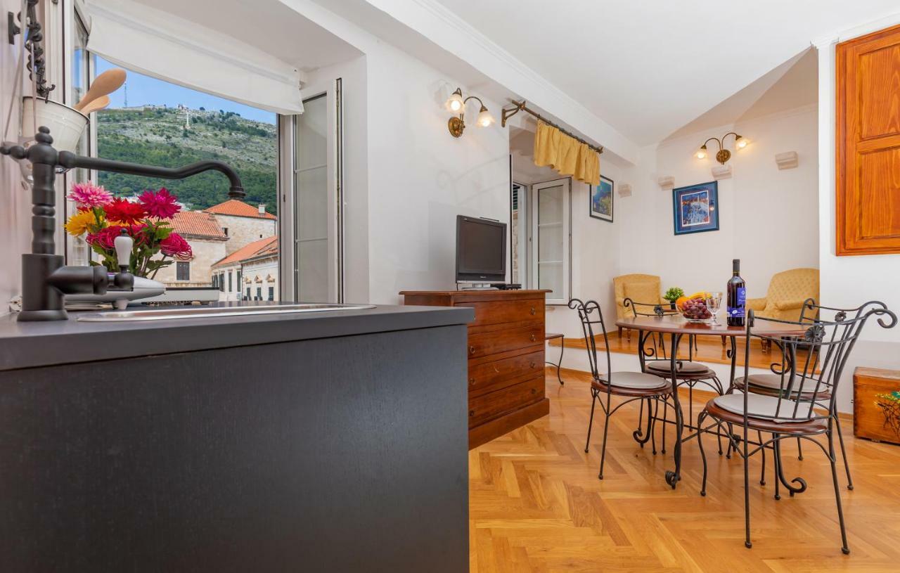 Cathedral Apartment