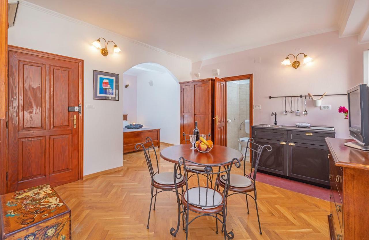 Apartment Cathedral