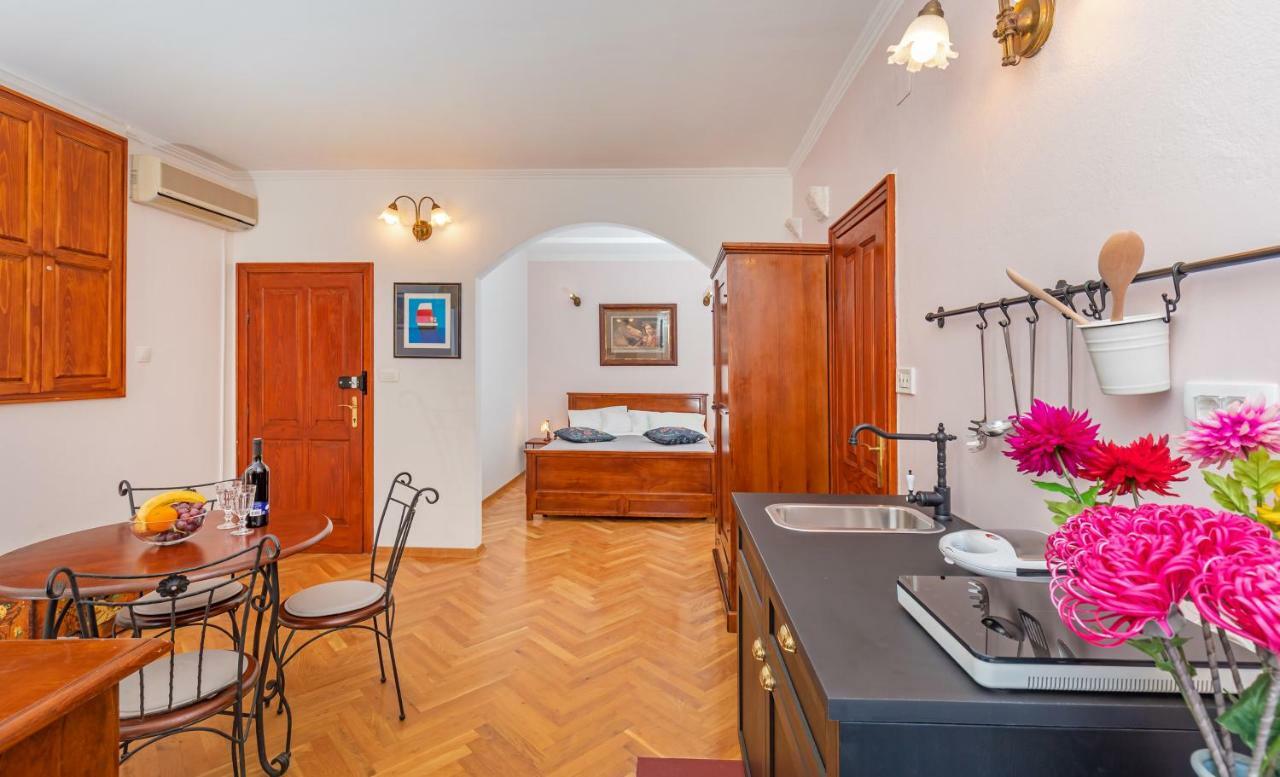 Apartment Cathedral